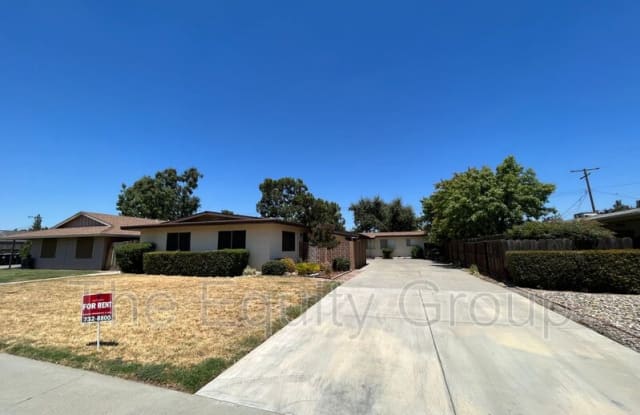 1444 W Vassar Ave - 1444 West Vassar Avenue, Visalia, CA 93277