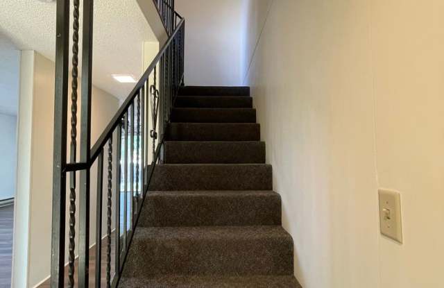 3 Bed 1.5 Bath Townhouse