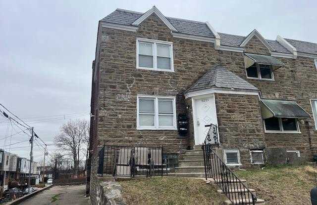 Photo of 5221 N 8TH Street unit: 1St Floor