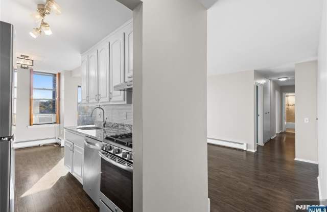 Photo of 355 River Road K