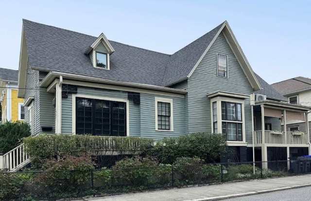 481 Pine Street