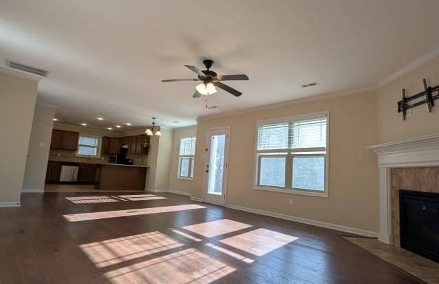 1533 Yarnell Station Blvd