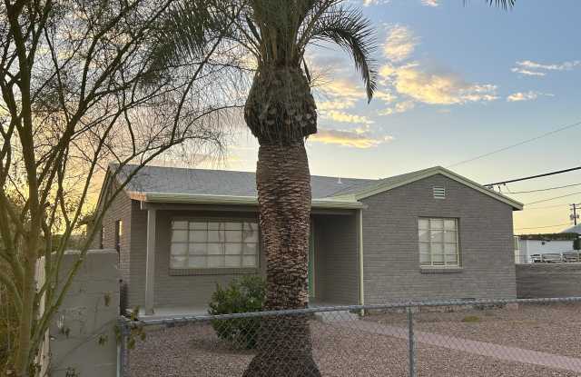 Photo of 902 South Fremont Avenue