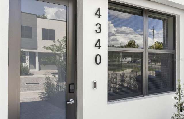 4340 VILLA ALINA COURT