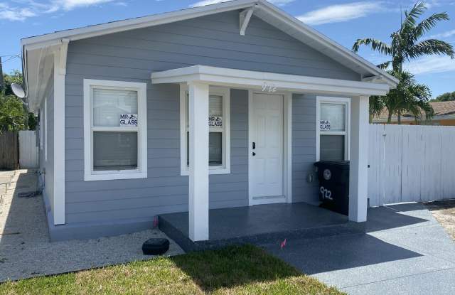 Photo of 922 N J Street