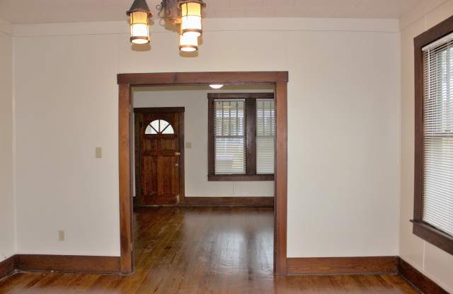 402 West Alamo Street