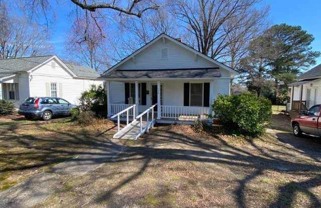 114 N East Ave