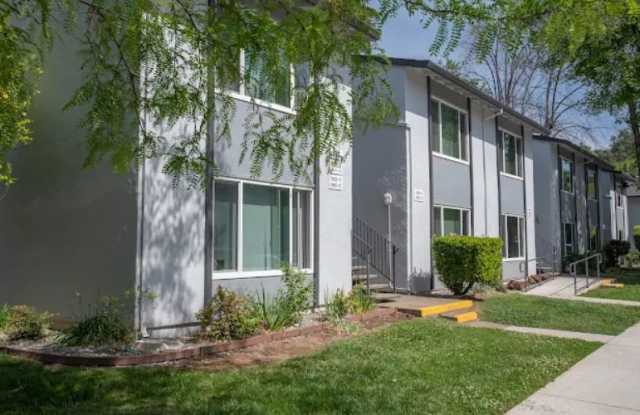 Heritage Plaza I & II