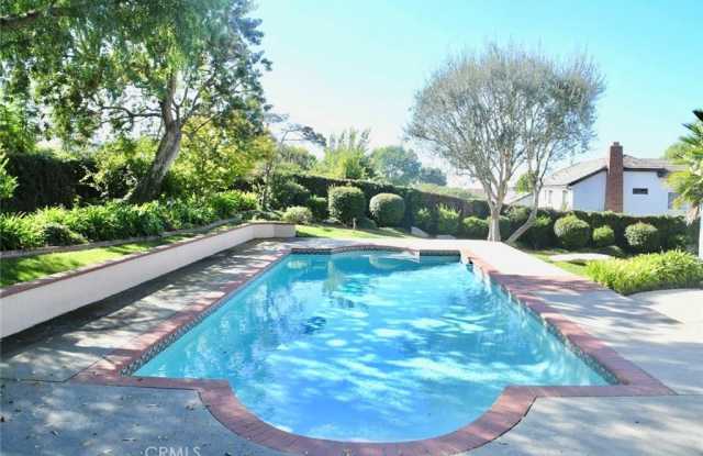 12 Country Meadow Road