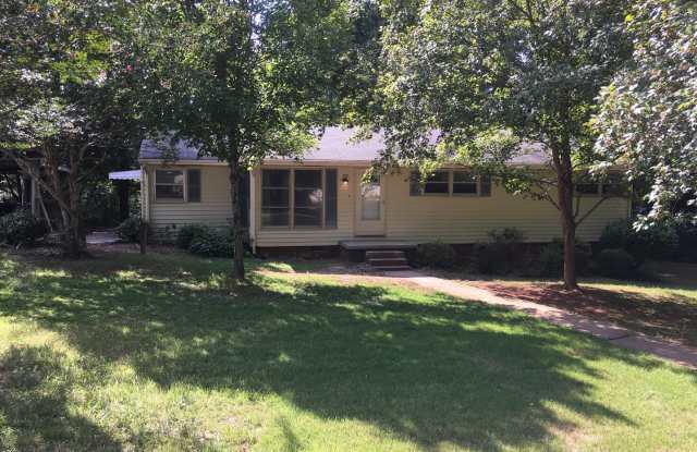 3 Bedroom 1 bath home located in Salisbury. photos photos