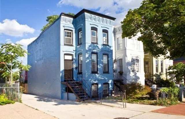 727 12th Street Northeast