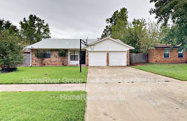 660 W Forster Dr