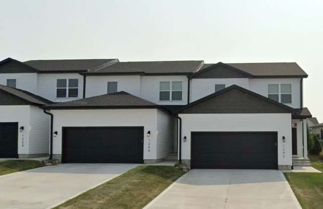 1306 E 28th St - 1
