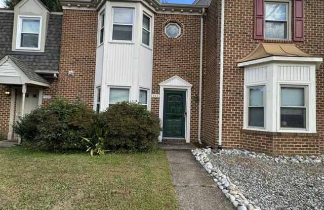 823 Creekside Crescent