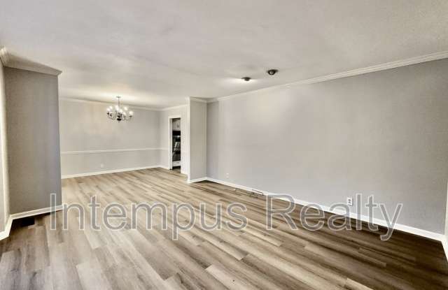 8124 Devens Dr
