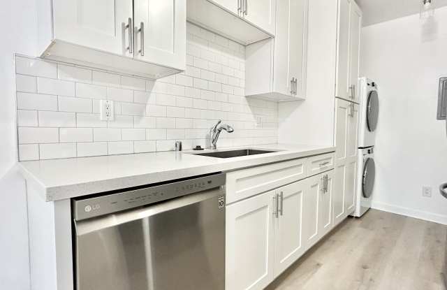 Photo of 1849 South Bentley Avenue