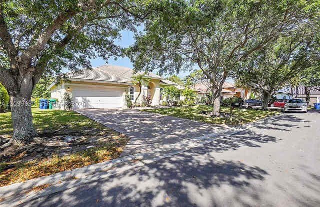 1574 NW 103rd Ter