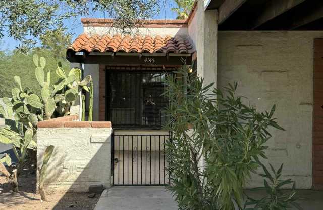 4145 N Via Villas
