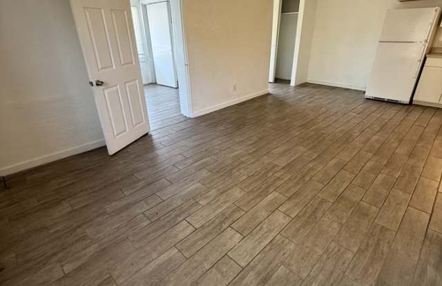 3519 North Los Altos Avenue #2