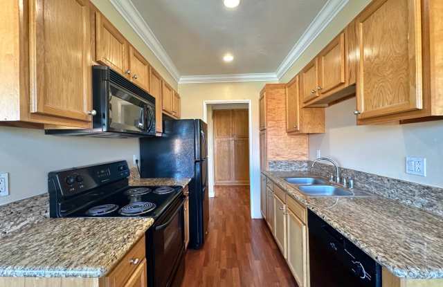 1 bedroom Condo located in San Carlos!