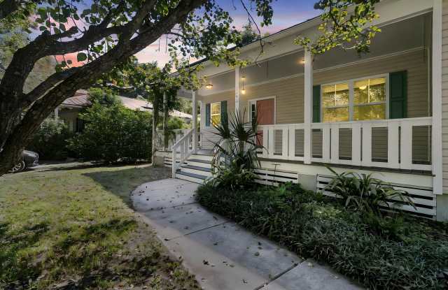 1493 Little Rock Boulevard