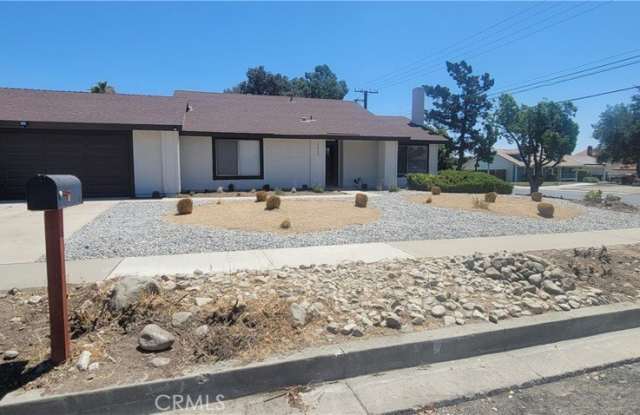 2403 N Teakwood Avenue