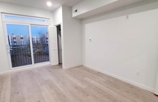 2036 GERMANTOWN AVE #2