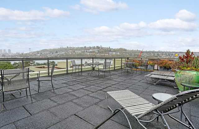 2Bd/2Ba Seattle Condo