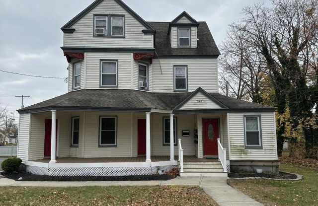 348 Cedar Avenue unit: 3