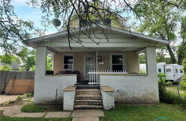 1433 Lincoln Ave - 1433 Lincoln Avenue, Toledo, OH 43607