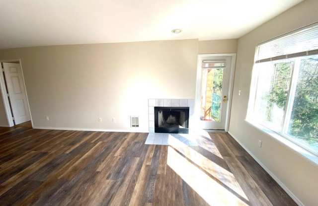 18210 73rd Ave NE#206