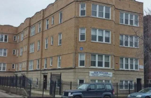 Photo of 6319 S California Avenue unit: Gdn