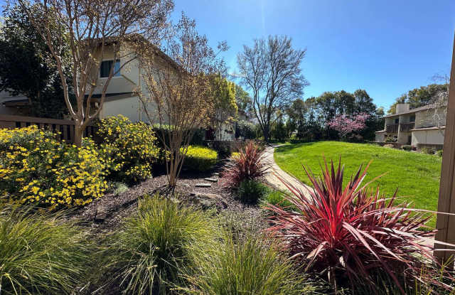 2 Bed 2.5 Bath W/ Garage In Sunset Park (New Remodel) - 1928 Pomar Way, Walnut Creek, CA 94598