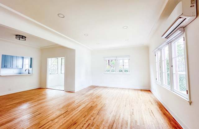 1538 East Wilson Avenue - Unit B