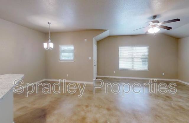 1005 Laila Ln