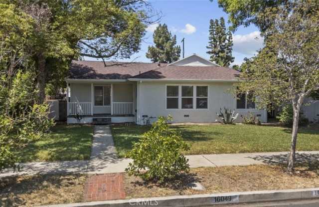 Photo of 16049 Tuba Street