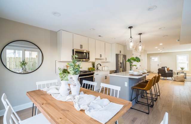 Natural-Light Stunner Near Eastern Market  Riverwalk