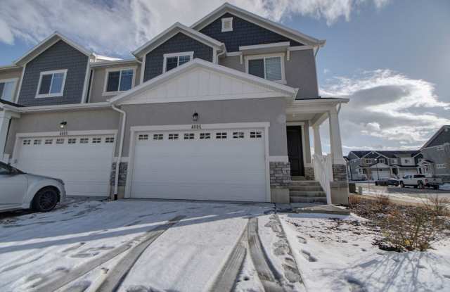 Pet Friendly Spacious Lehi Townhome photos photos