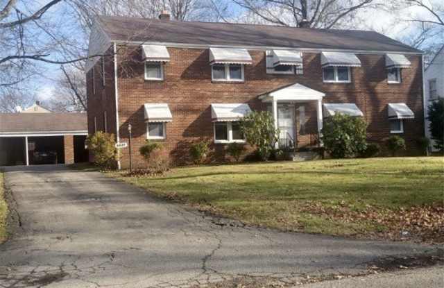 Photo of 5247 Old Oxford Lane unit: 3