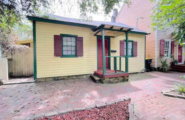 Photo of 2 BED | 2 BATH | HISTORIC DISTRICT | FRESHLY RENOVATED