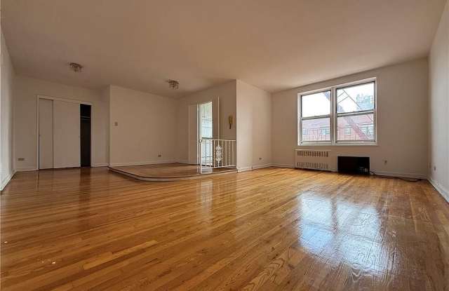 2900 Ocean Ave Apt 5A