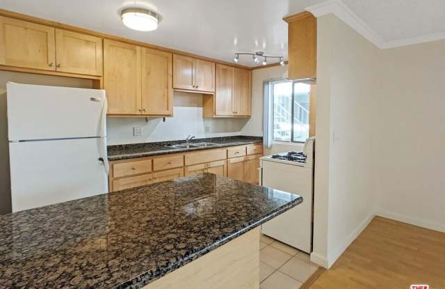 Photo of 440 Raymond Avenue 9