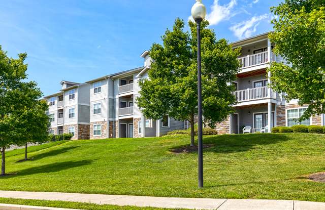 Vantage Pointe at Marrowbone Heights