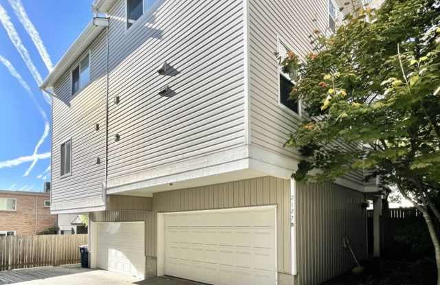 Photo of Great Townhome For Rent