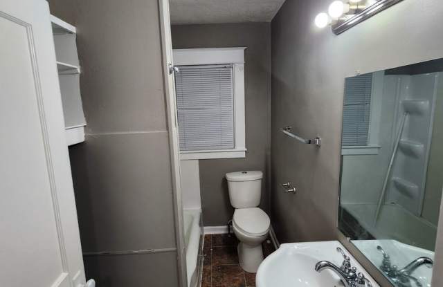 409-411 West State Street