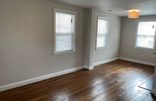 6226 Banks Place, NE