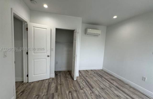 1248 Marseille Dr