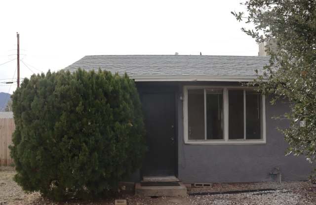 Nice Duplex - Section 8 Friendly