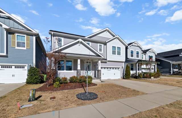 **Beautiful Wendell Home 3/2.5 W/ Fenced in Yard**