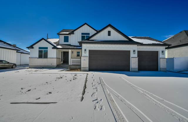 2541 North Fall Breeze Way